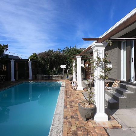 Bed and Breakfast Leo'S Den Fish Hoek Esterno foto