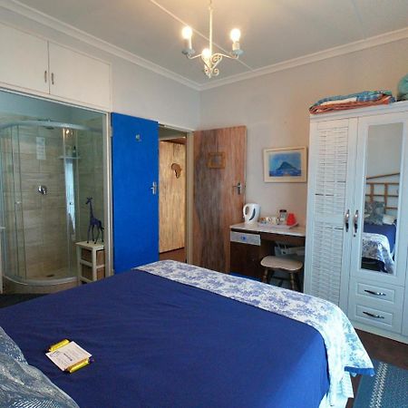 Bed and Breakfast Leo'S Den Fish Hoek Esterno foto