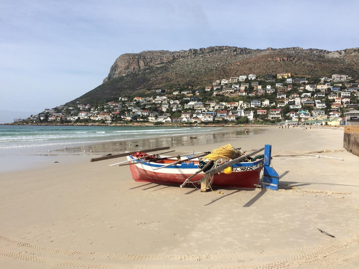 Bed and Breakfast Leo'S Den Fish Hoek Esterno foto