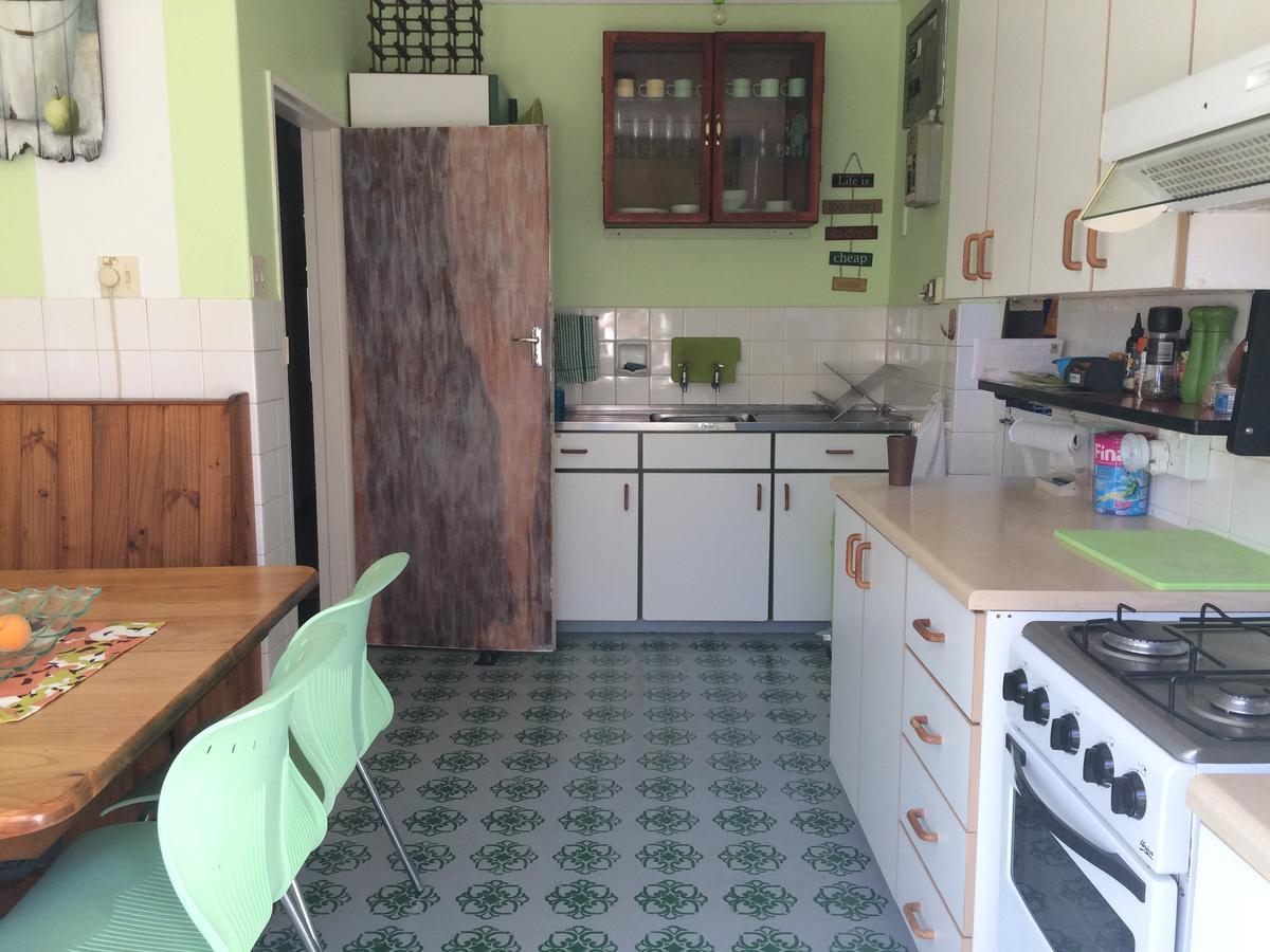 Bed and Breakfast Leo'S Den Fish Hoek Esterno foto