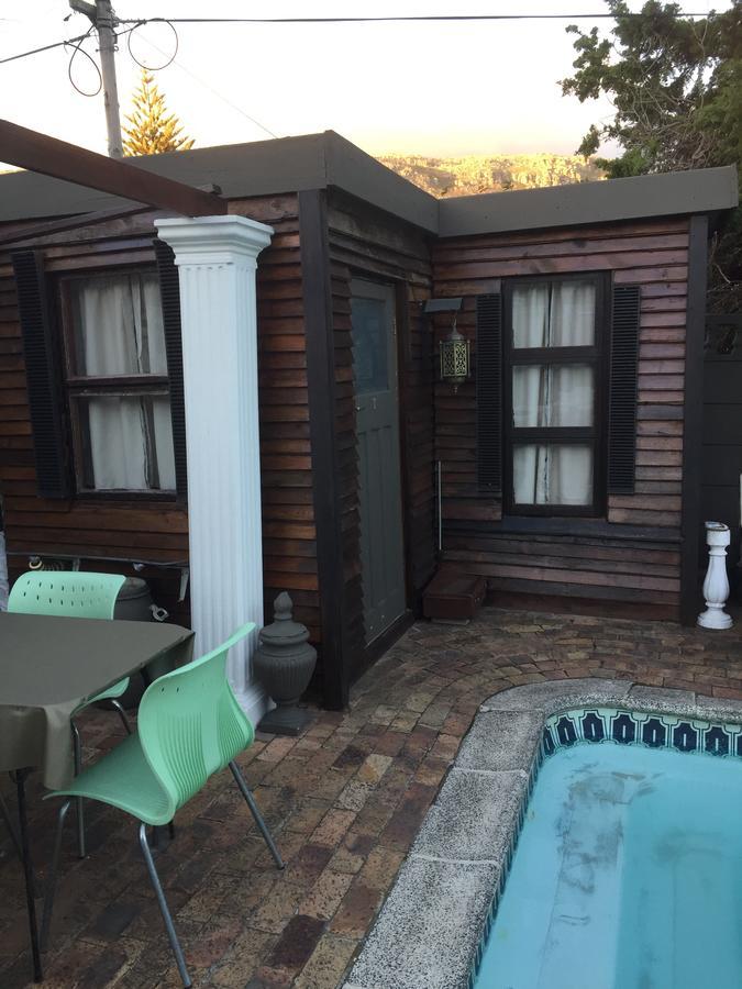 Bed and Breakfast Leo'S Den Fish Hoek Esterno foto